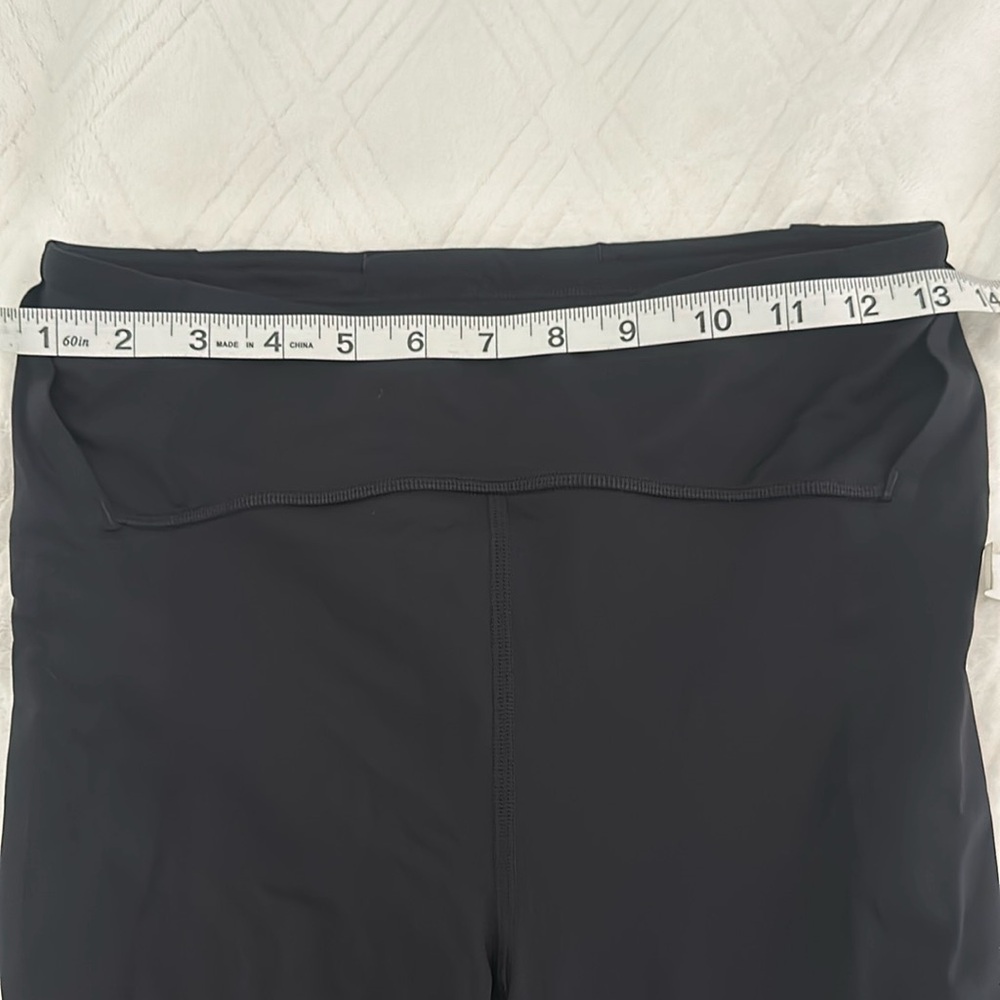 NWOT, Lululemon black leggings.
